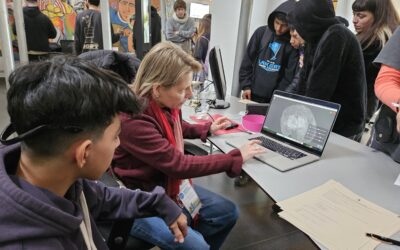 Más de 50 estudiantes pudieron ver su actividad cerebral en stand interactivo de EpiNeuro